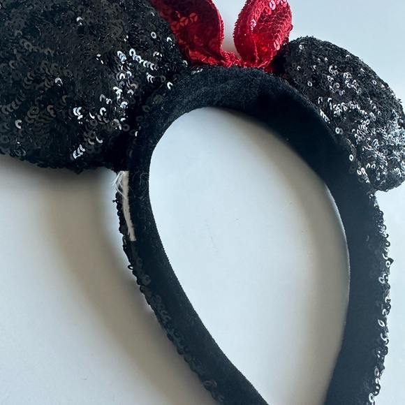 Disney Minnie Mouse Classic Sequin Red Bow Black Color Ear Headband - Picture 3 of 6